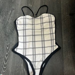 CUPSHE swimsuit not worn.